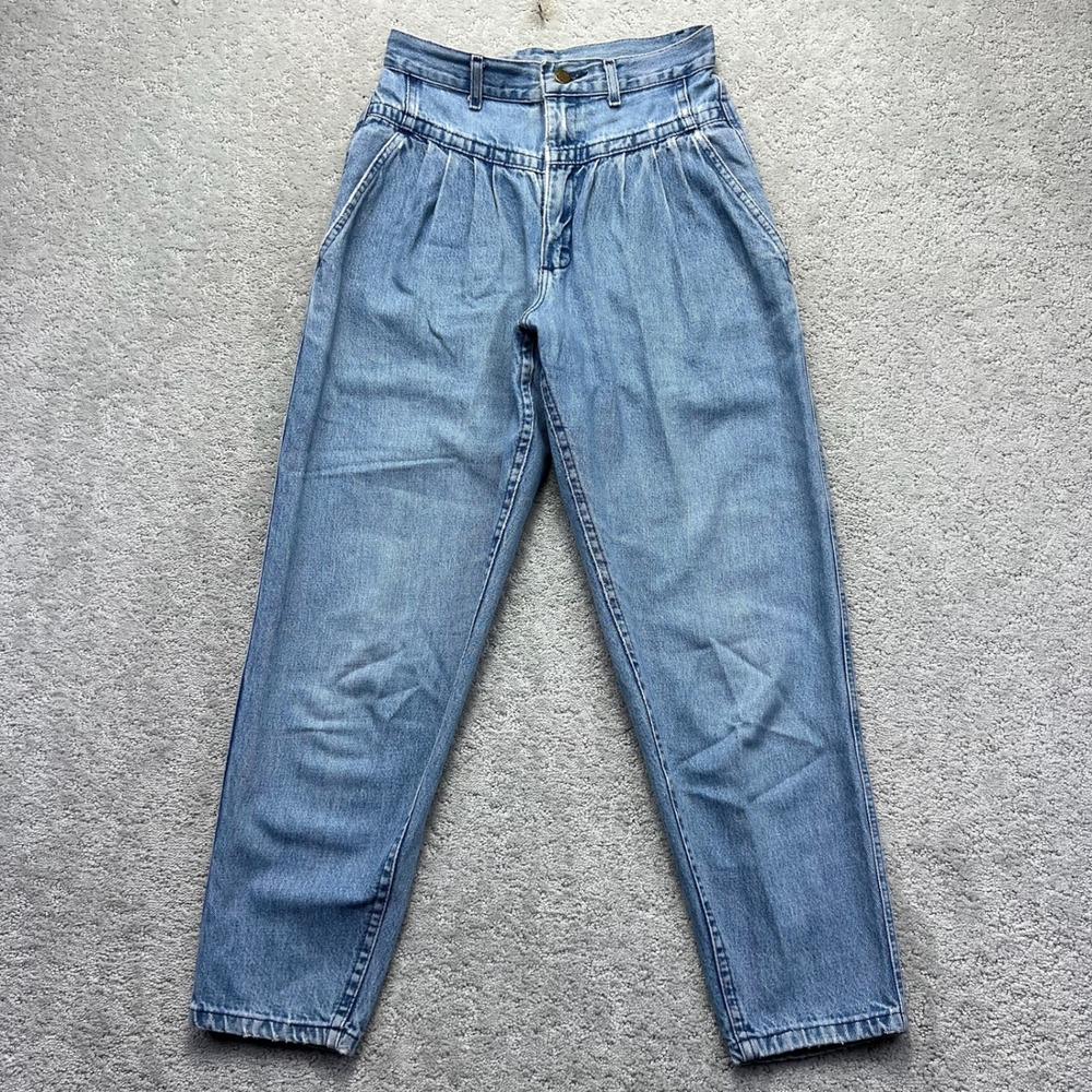 VINTAGE Lee Jeans Women 7 Blue Light Wash Denim High Waisted Pleated Mom Tapered